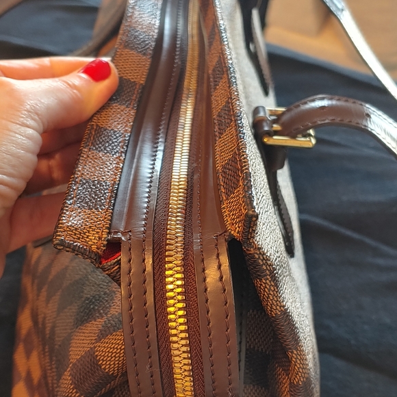 Authentic Louis Vuitton Chelsea Damier Ebene - Picture 13 of 16